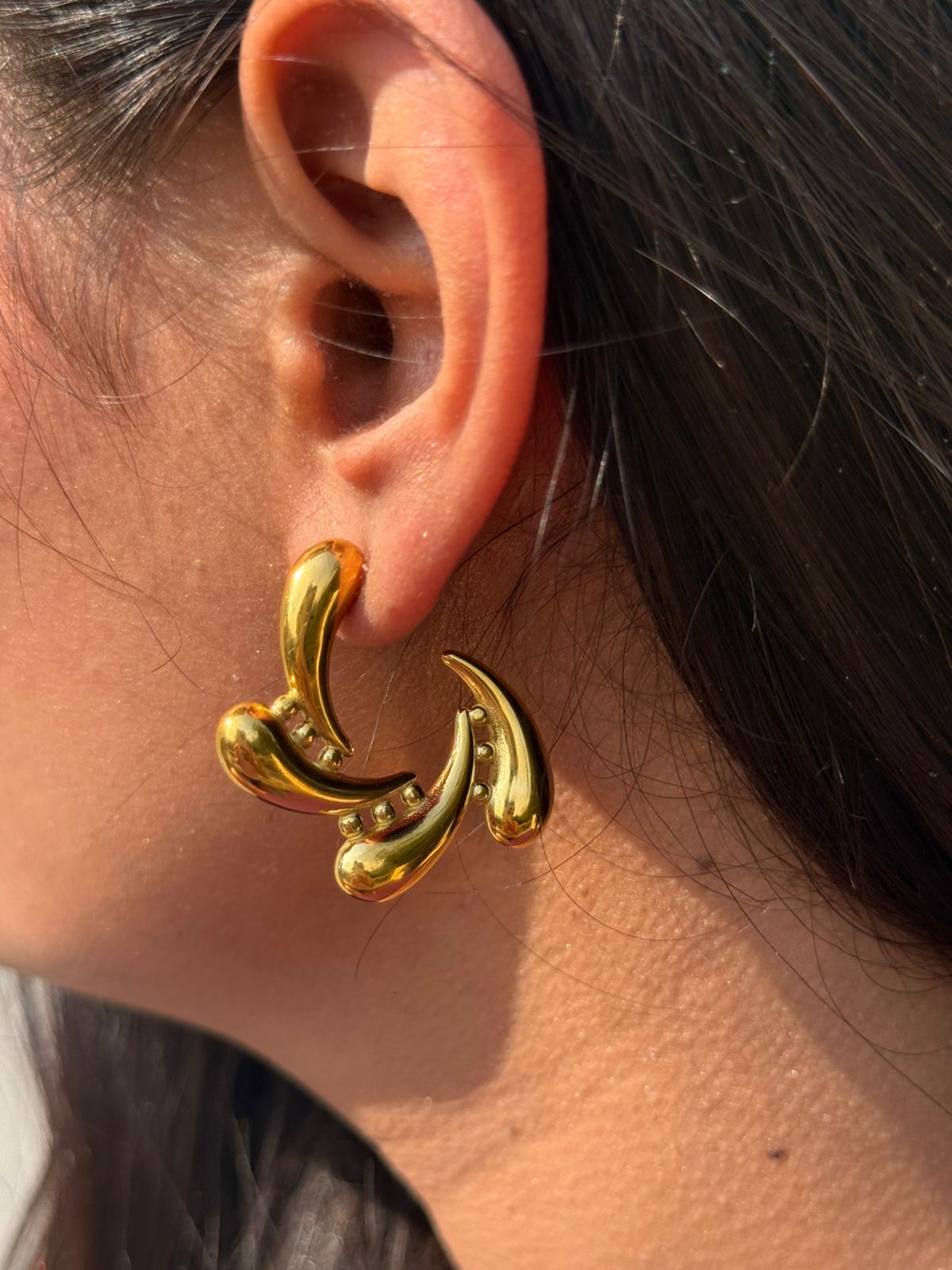 Liquid Curve Hoop Earrings