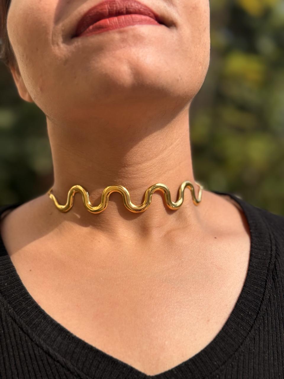 Wave Melt Statement Choker