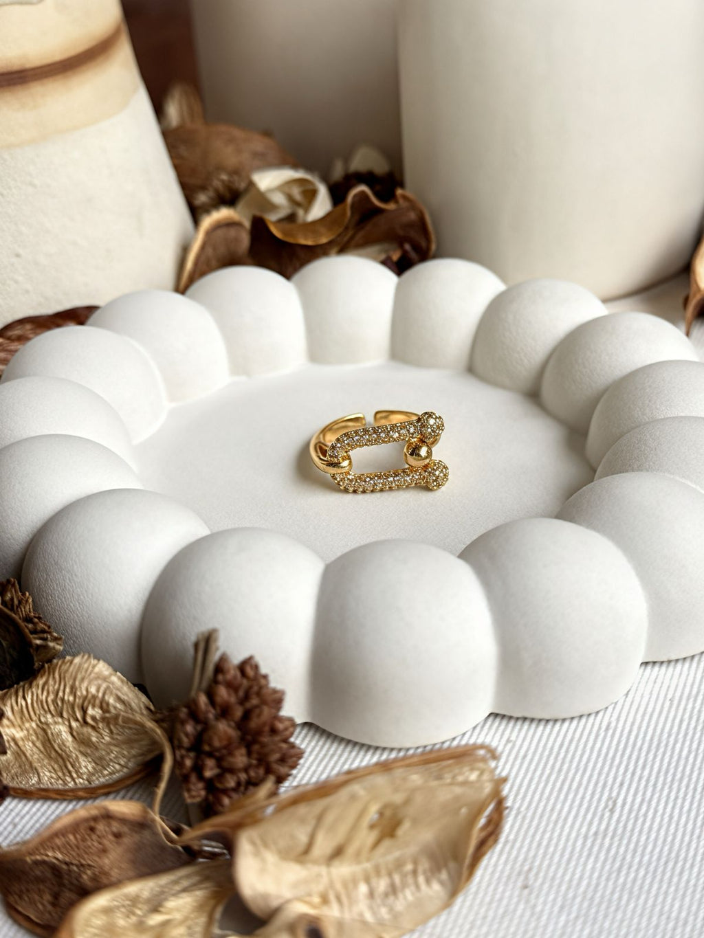 Elegant U-Link Crystal Ring