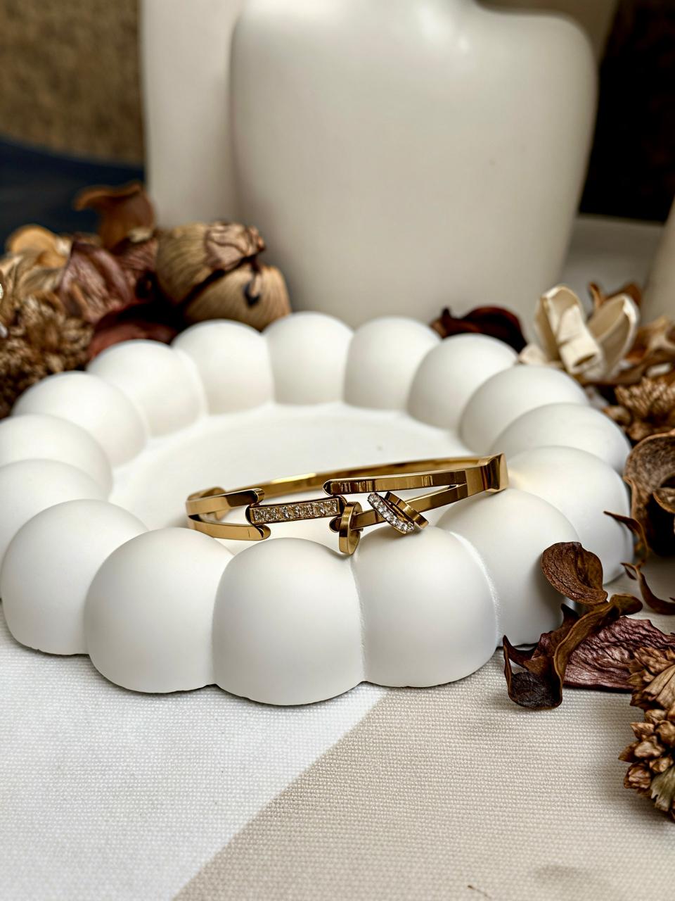 Luxe Orbit Bracelet( thin wrist friendly)