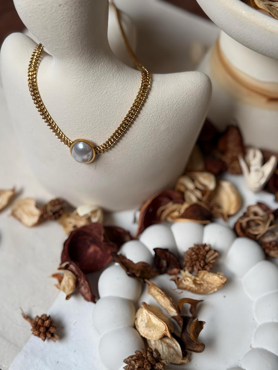 Oval Pearl Necklace