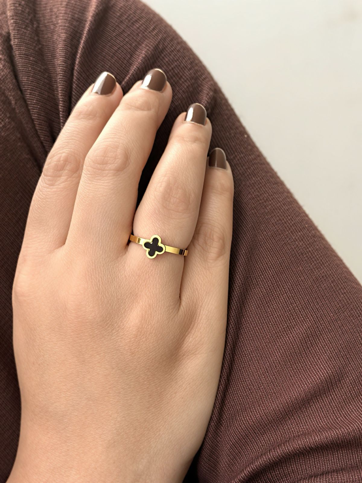 Black Bloom Gold Ring